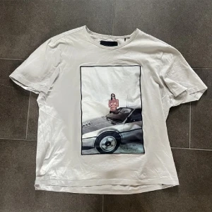 Limitato Tröja - Säljer nu denna Limitato tröja eftersom den är för liten, finns inga defekter. Använt några få gånger bara. Skick 9/10