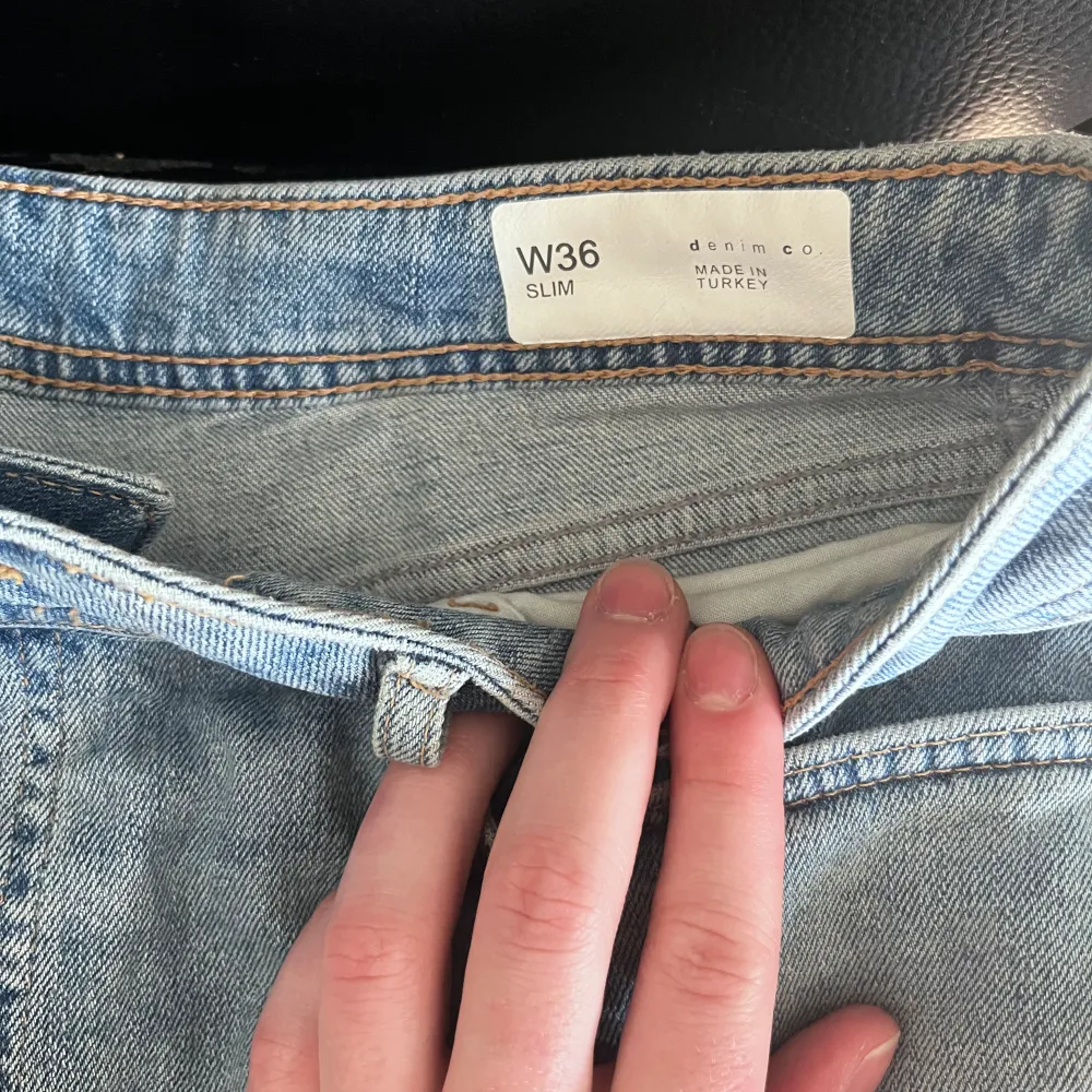 Köptes i Spanien  Nästan oanvända. Jeans & Byxor.