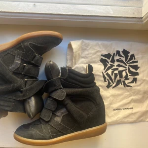 Isabel Marant skor  - Isabel Marant skor i mycket bra skick!! Dustbag ingår!! Storlek 37 🌸🌸