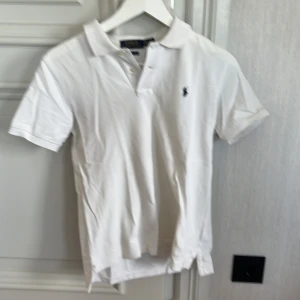 Ralph Laurent pique - Ralph Laurent pique Classic fit 10-12/M Fraktar samma dag som köp! 