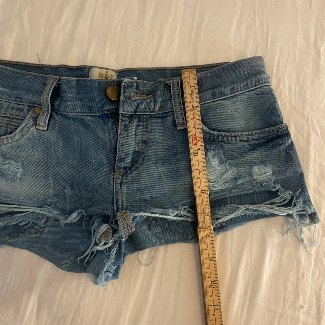 Lågmidjad jeansshorts - 92