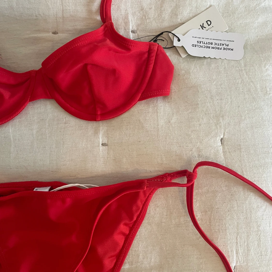 Röd bikini NA-KD - 90