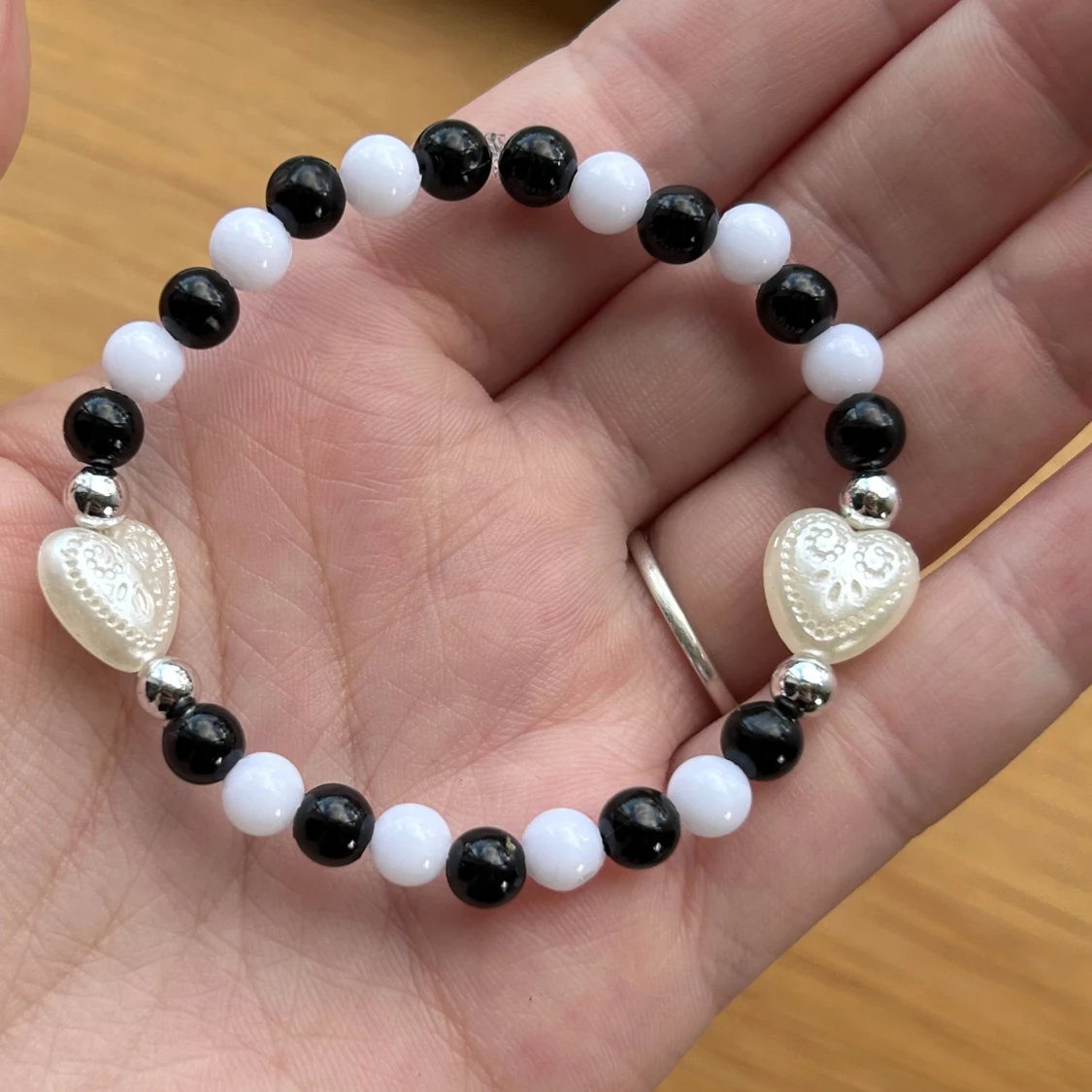 Handgjort pärlarmband  - 91