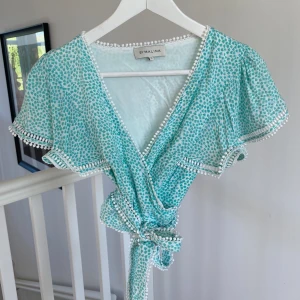 By Malina topp - Topp från By Malina i storlek S🤍