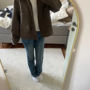 Kort kappa  - Säljer denna korta kappan från Kappahl då den ej kommer till användning!  