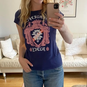 Juicy couture topp - Juicy couture topp 🌸🩷💜 stl m, sitter som en s ungefär. Frakt tillkommer