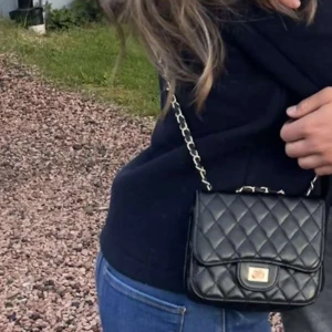 Handväska  - Söt handväska, fint skick!!