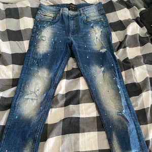 supply & demand jeans - säljer jeans