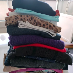 Blandat - Kläder st Xs -M  Blandade kläder  Allt för 150 kr 