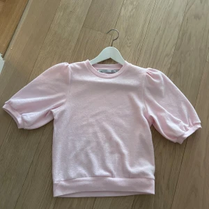 Baby rosa puffärmad tröja - Jättefin tröja, oanvänt skick