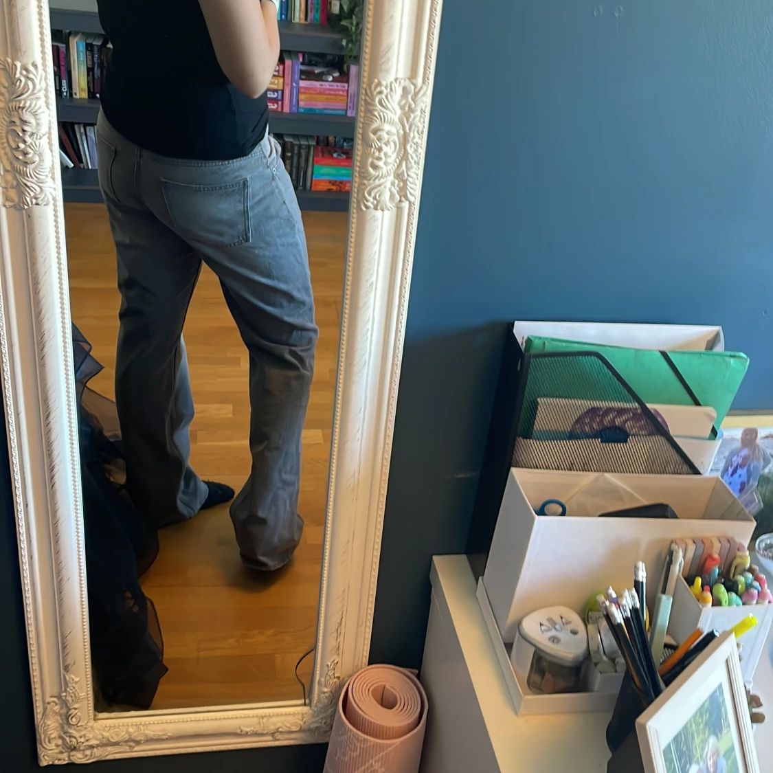 Gråa lågmidjade jeans - 90