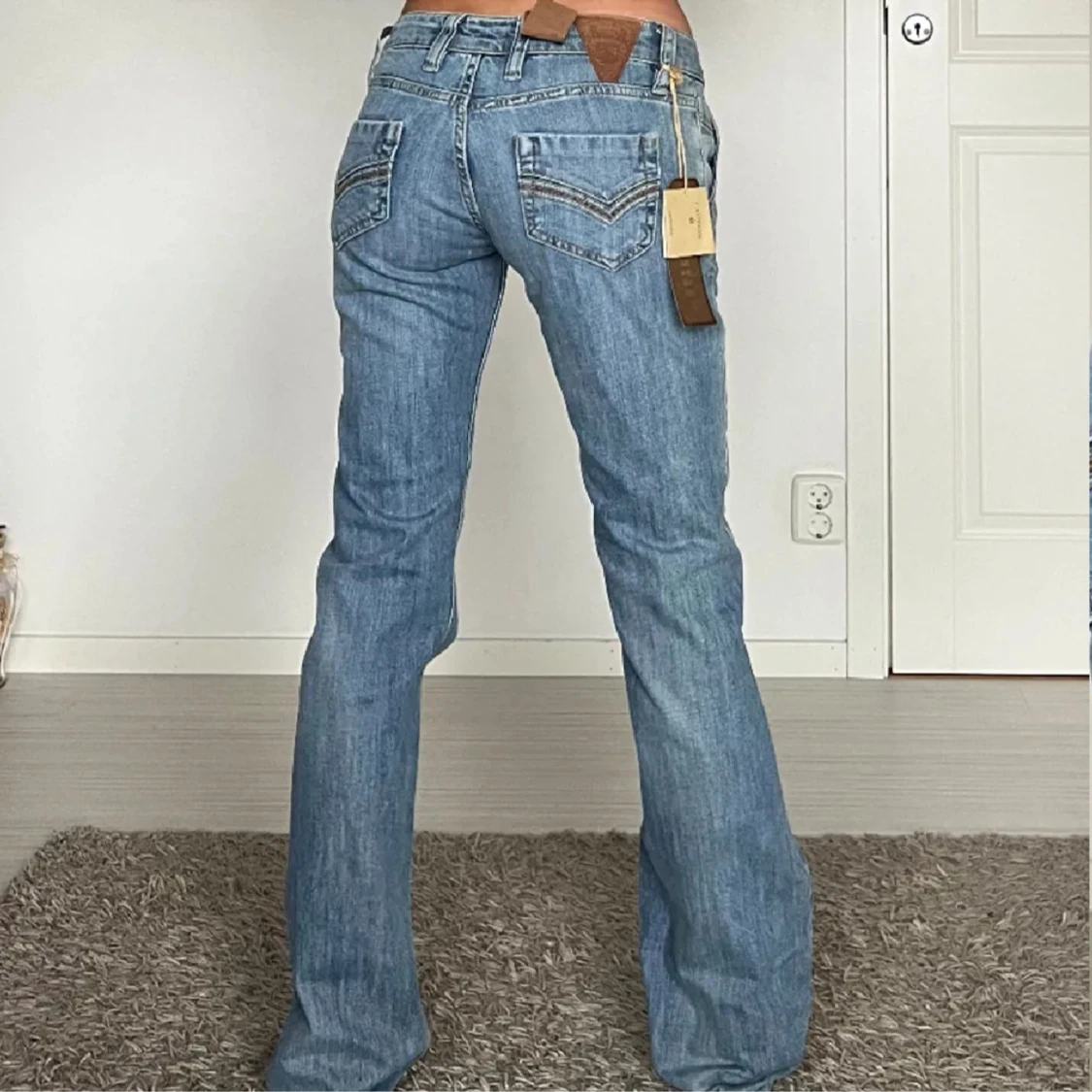 Snygga lågmidjade jeans  - 90