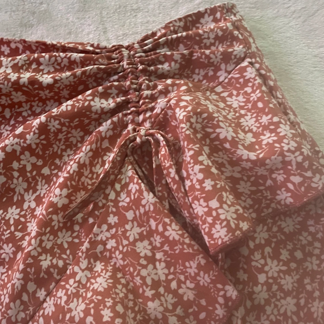 Blommönstrad kjol - 90