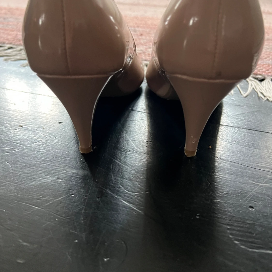 Högklackade skor - 90