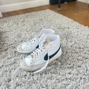 Nike Blazer ’77  - Använda några gånger, ej tvättade på bilden🌸 strl 38.5 , 7.5 US 