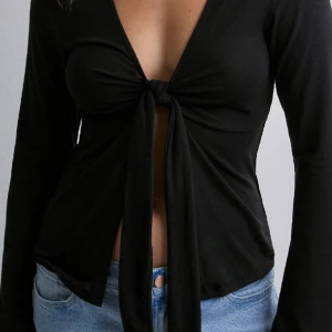 Gina topp - Superfin topp från Gina som endast testas och använts en gång!  Nyligen inköpt och säljer då jag känner att färgen inte riktigt passar min stil  Storlek S ❤️