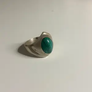 Ball ring som är i äkta silver 