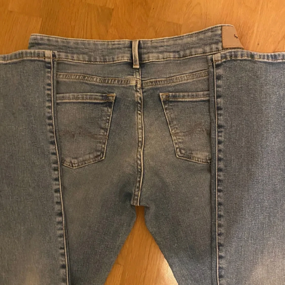 low waist jeans