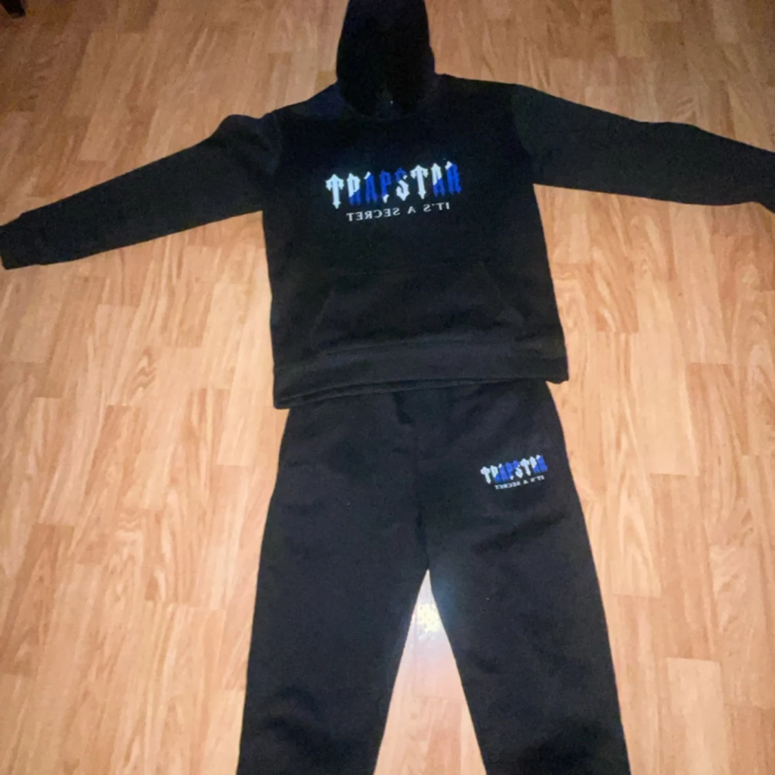Trapstar tracksuit. Billigaste du kan hitta!! - 90