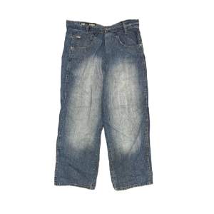 As feta southpole jeans med as snygg fade as baggy priset kan diskuteras vid snabb affär 