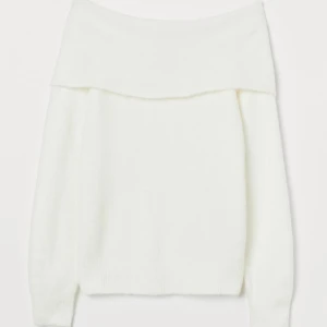 stickad off shoulder tröja - säljer denna tröjan då den inte använd längre, inga skavanker eller defekter, i princip som ny💕