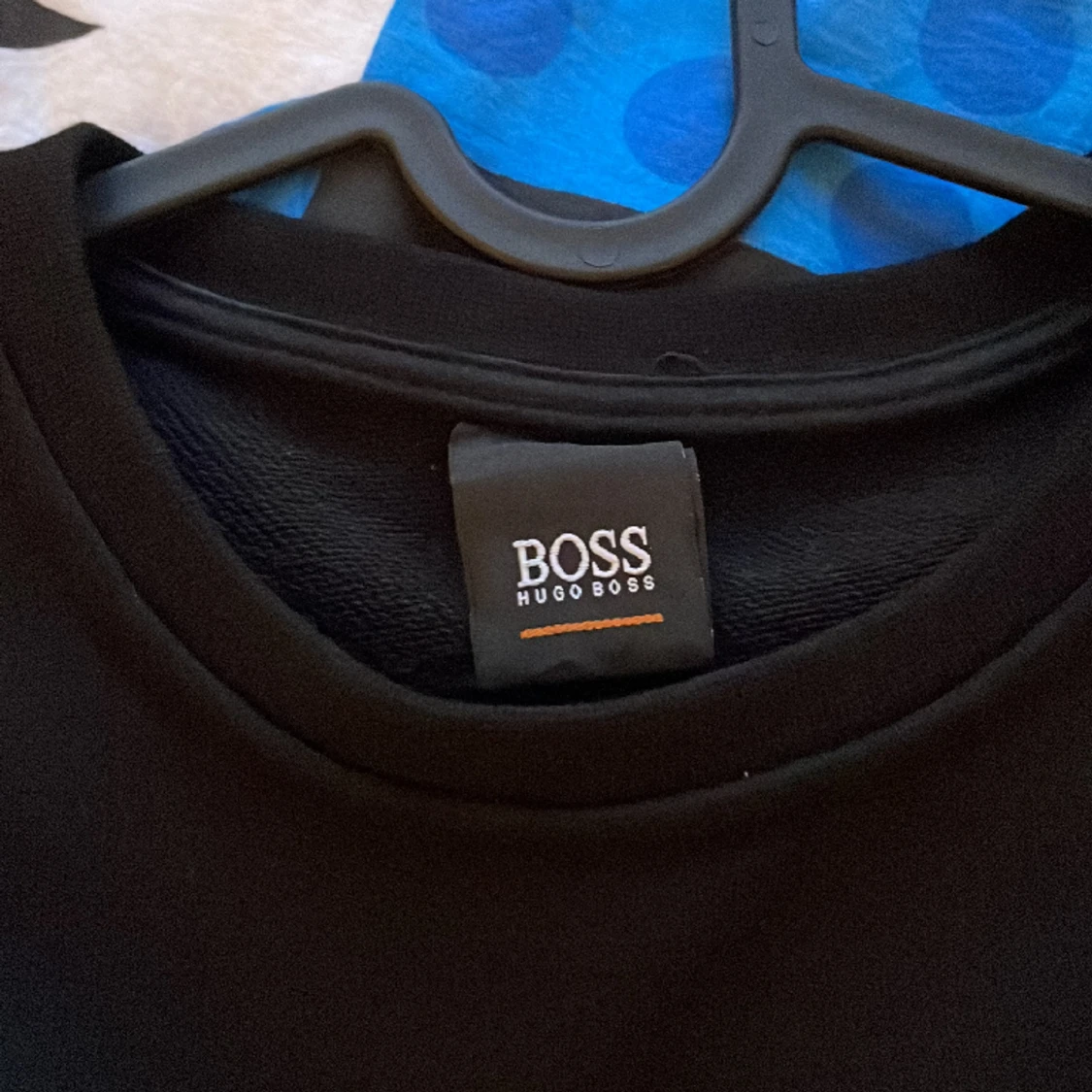 Hugo Boss sweatshirt storlek S passar även M - 91