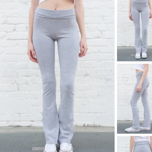 Brandy yoga pants - Säljer mina brandy Melville Priscilla pants eftersom de är lite för långa på mig, jag är ca 162cm! De är i gott skick, har inga hål eller missfärgningar! Skriv för mer information eller om ni vill ha bilder!🤗💕
