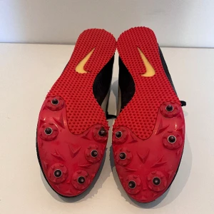 Nike spikskor  - Spikskor från Nike i storlek 37.5. Köparen står för frakten! 💗 