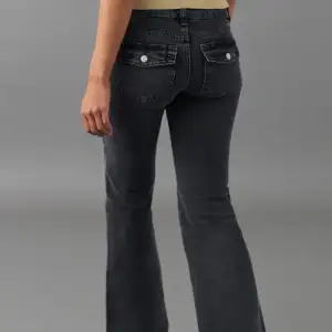 Säljer mina lågmidjade fina jeans från Gina, då de inte kommer till användning så mycket. Använda endast några få gånger. Köpte för 500 kr💓
