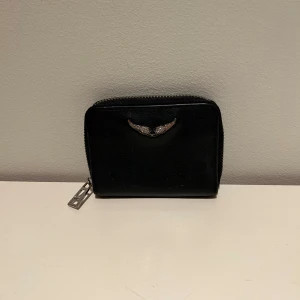 Zadig plånbok - Säljer nu denna jättefina zadig plånbok! Hör av er vid eventuella frågor!💕