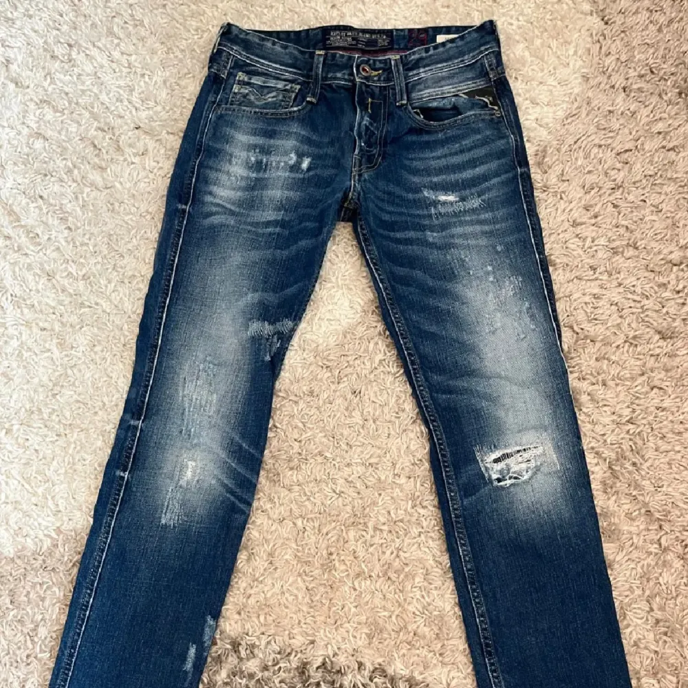 29/32. Köpte fel storlek så derför jag säljer. . Jeans & Byxor.