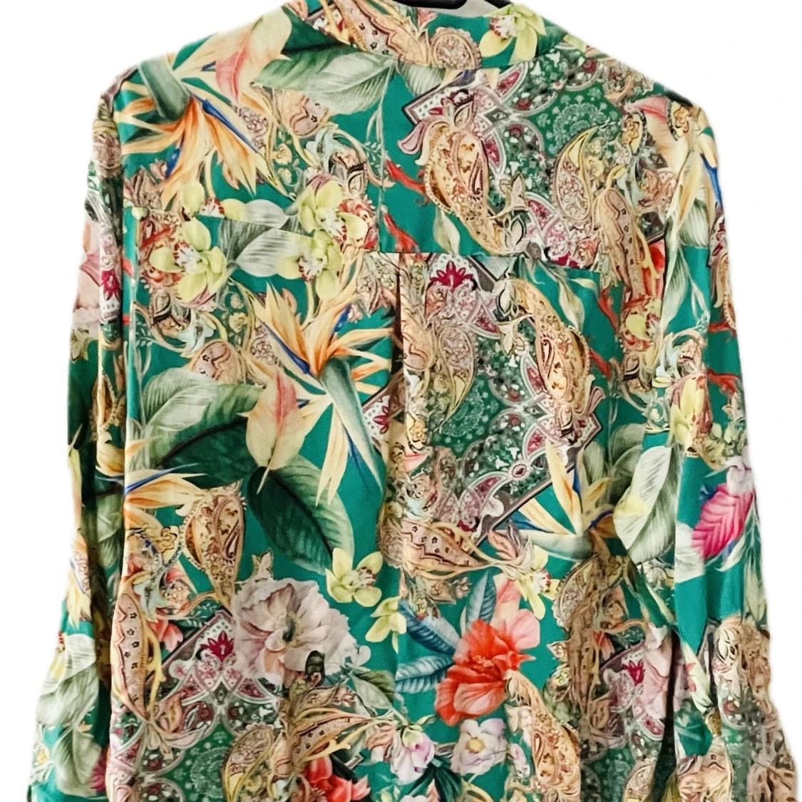 Jättefin skjorta/blus -  S - 90