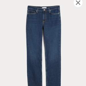 säljer dessa herr jeans ifrån cubus, säljer eftersom de är stora på mig och kommer då inte till användning! nypris är 499, perfekt skick! 