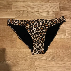 Bikiniunderdel - Storlek 36