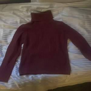 Stickad tröja från Rut & circle som säljs p.g.a att den är för liten för mig😢🩷