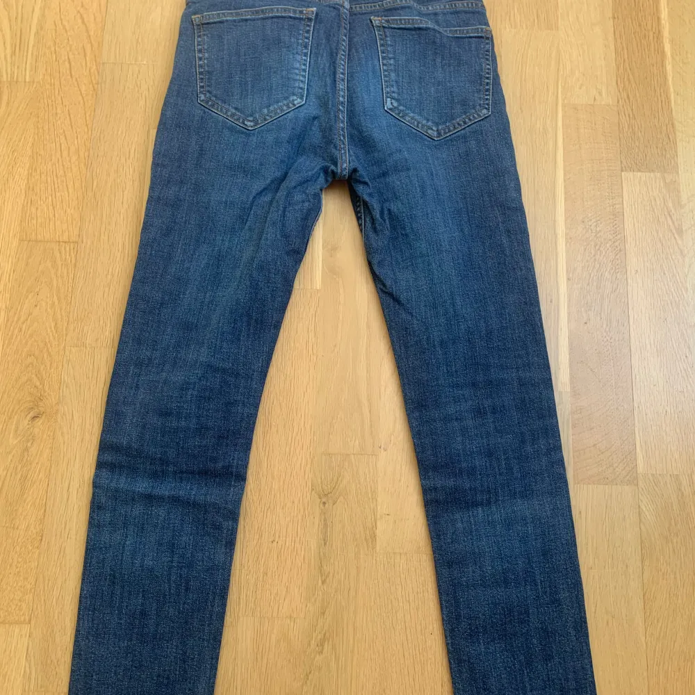 Jeans 9/10 är knappt använda Storlek ”eu 76”. Jeans & Byxor.