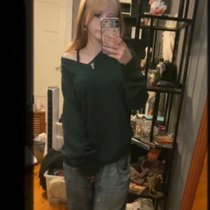 Mossgrön kofta  - Super fin mörkgrön kofta som är varm💖