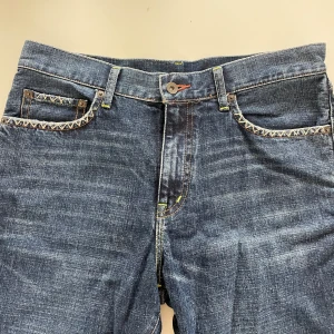 Vintage jeans - Svinsnygga jeans med detaljer!