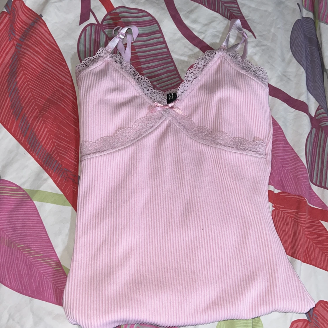 En rosa klänning  - 91