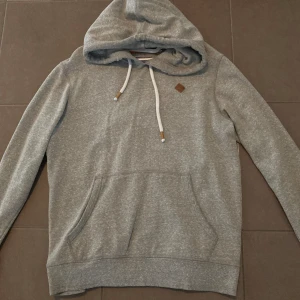 Jack&jones hoodie - Bra skick!