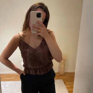 Zara topp - Finaste toppen från Zara i satin/silke 🧸