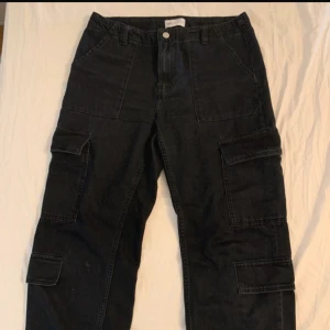 Zara byxa  - Ny skick, mid midja 