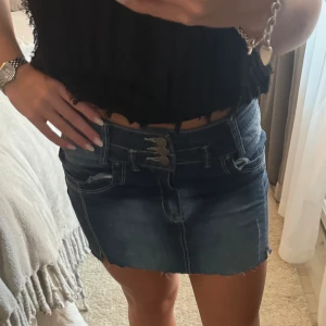 Jeans kjol - Säljer denna as as snygga jeanskjol i strl 34 från ”Milla” oanvänt skick