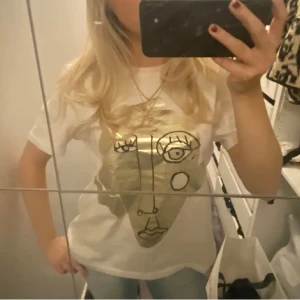 T shirt zara - Så fin och populär t shirt från zara💕