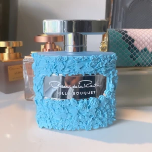 Oscar De La Renta - Bella Bouqet - 100ml, kommer med originalförpackning 🩵