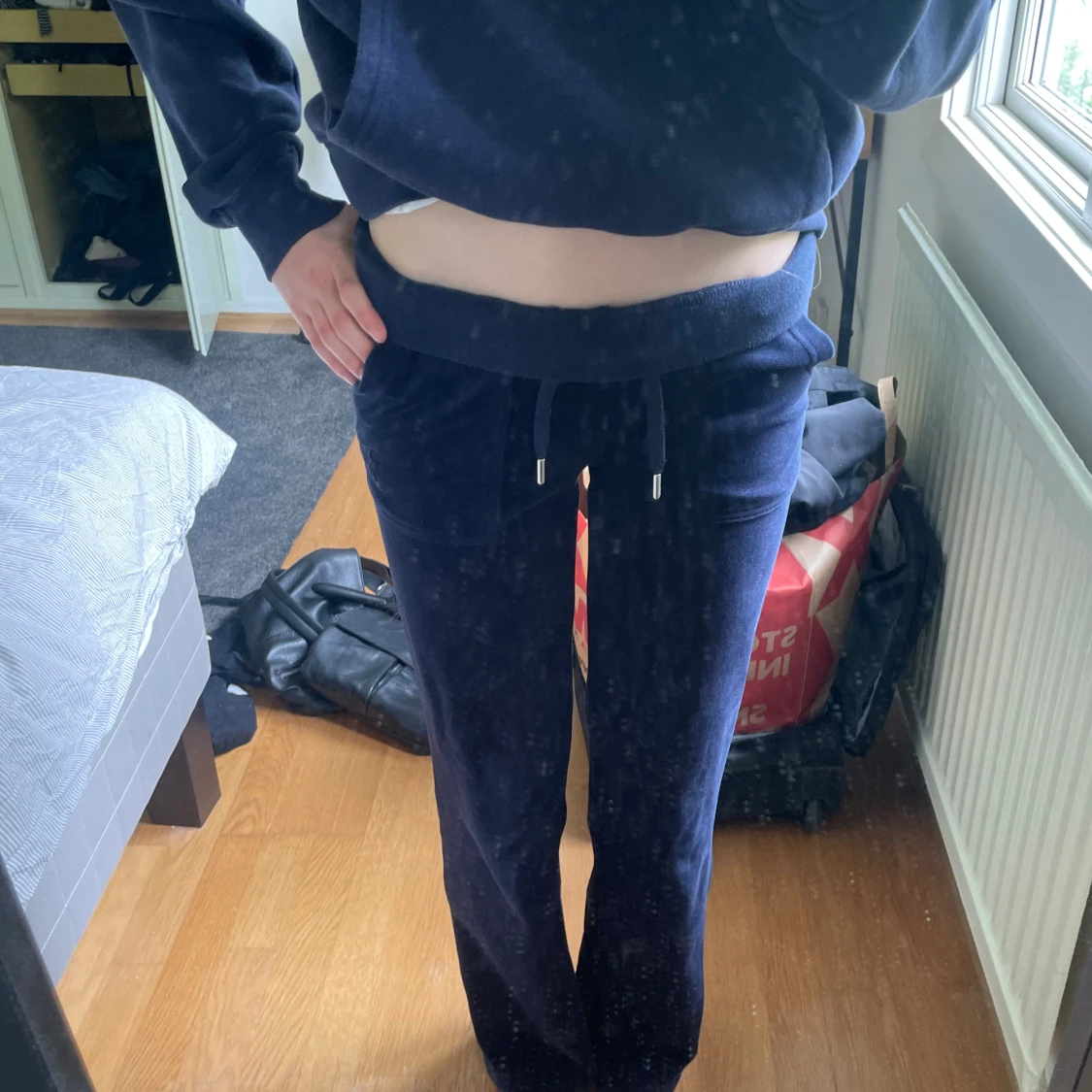 Mörkblå juicy byxor - 90