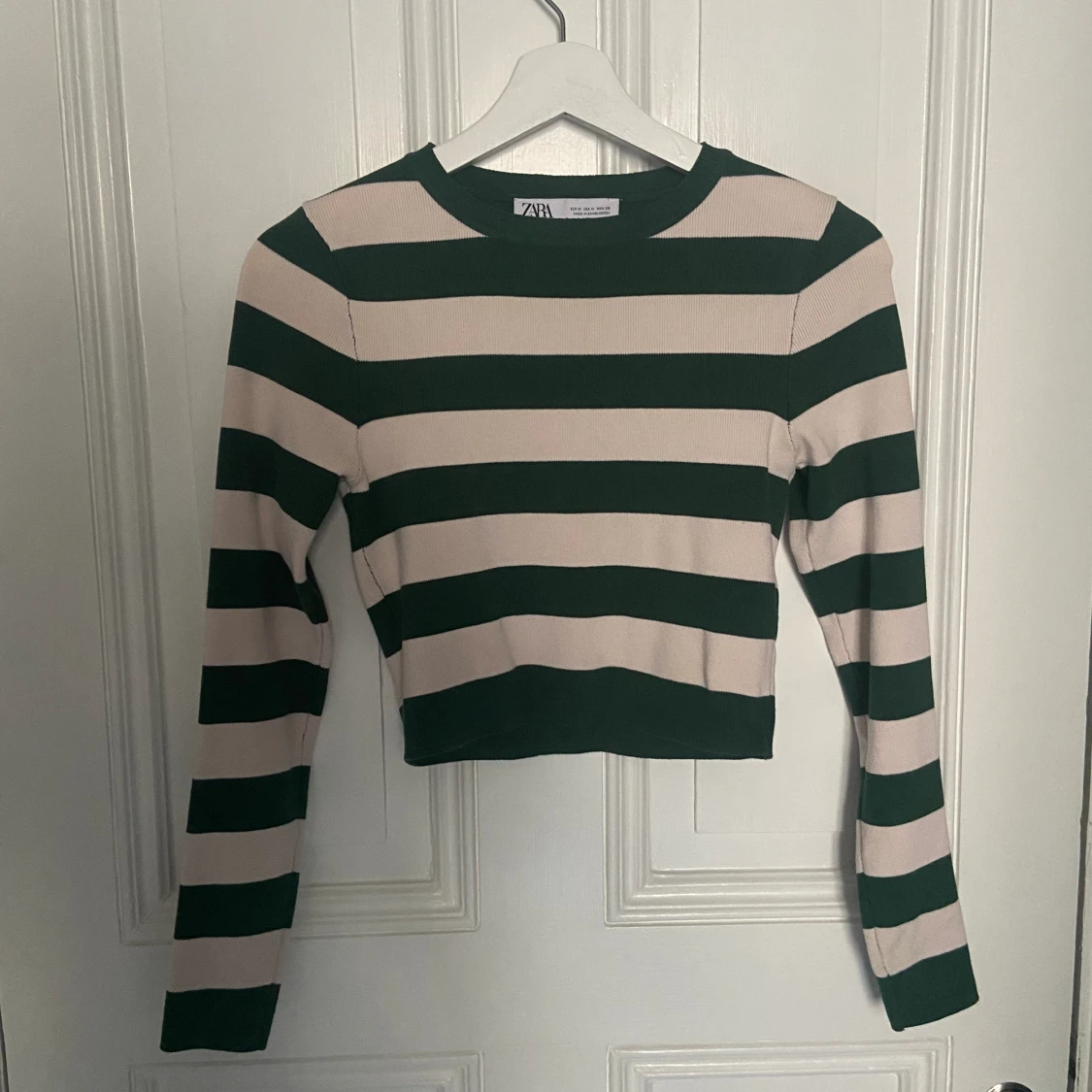 Grön vit randig tajt långärmad tröja  - 90