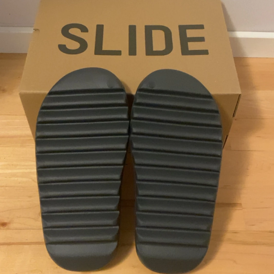 Yeezy slides ”Granite” - 90