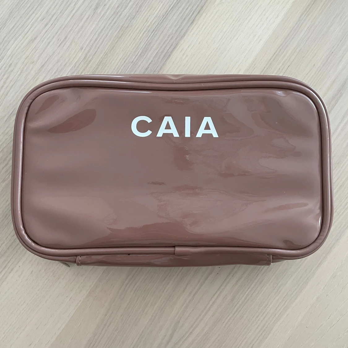 Caia necessär 
