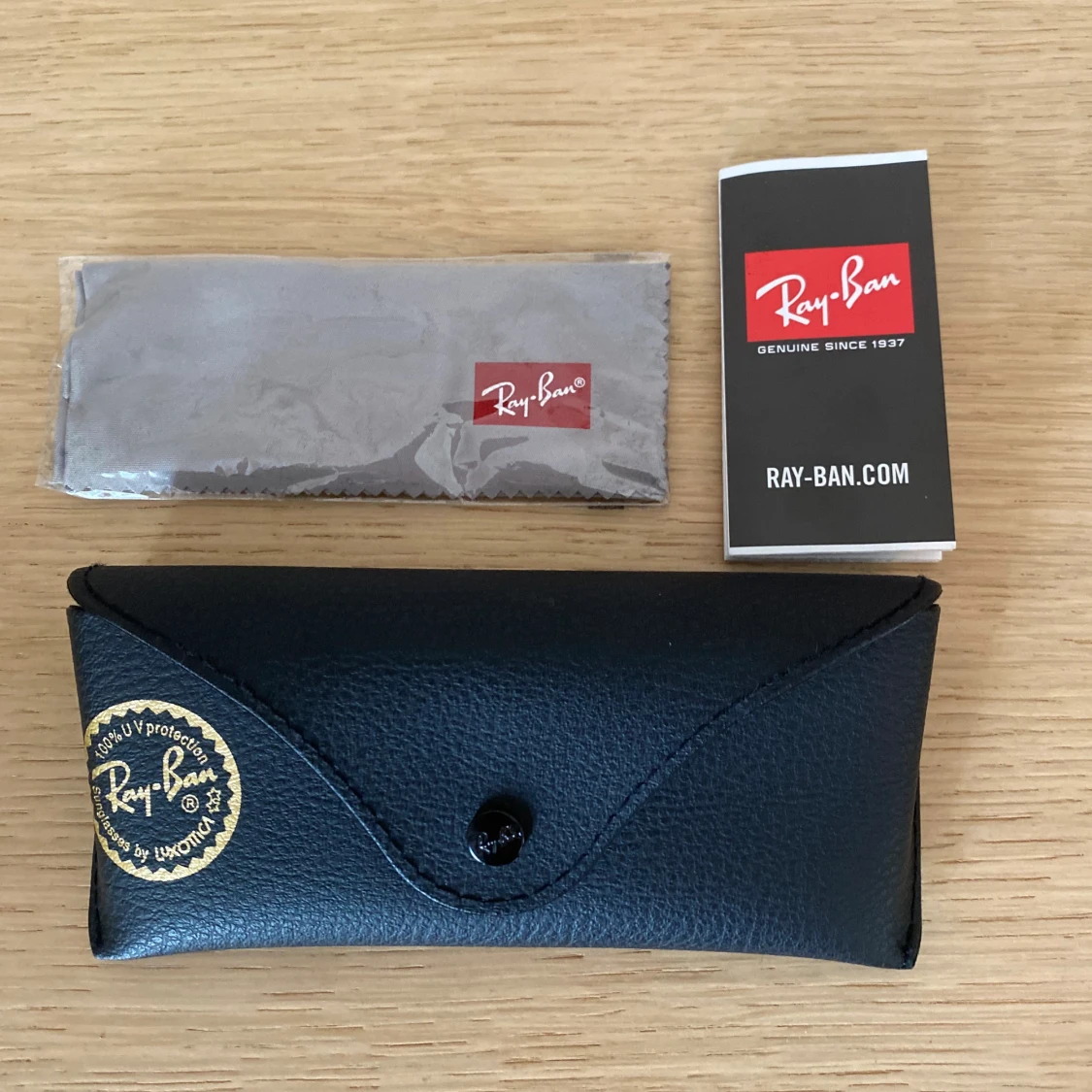 Rayban fodral läder